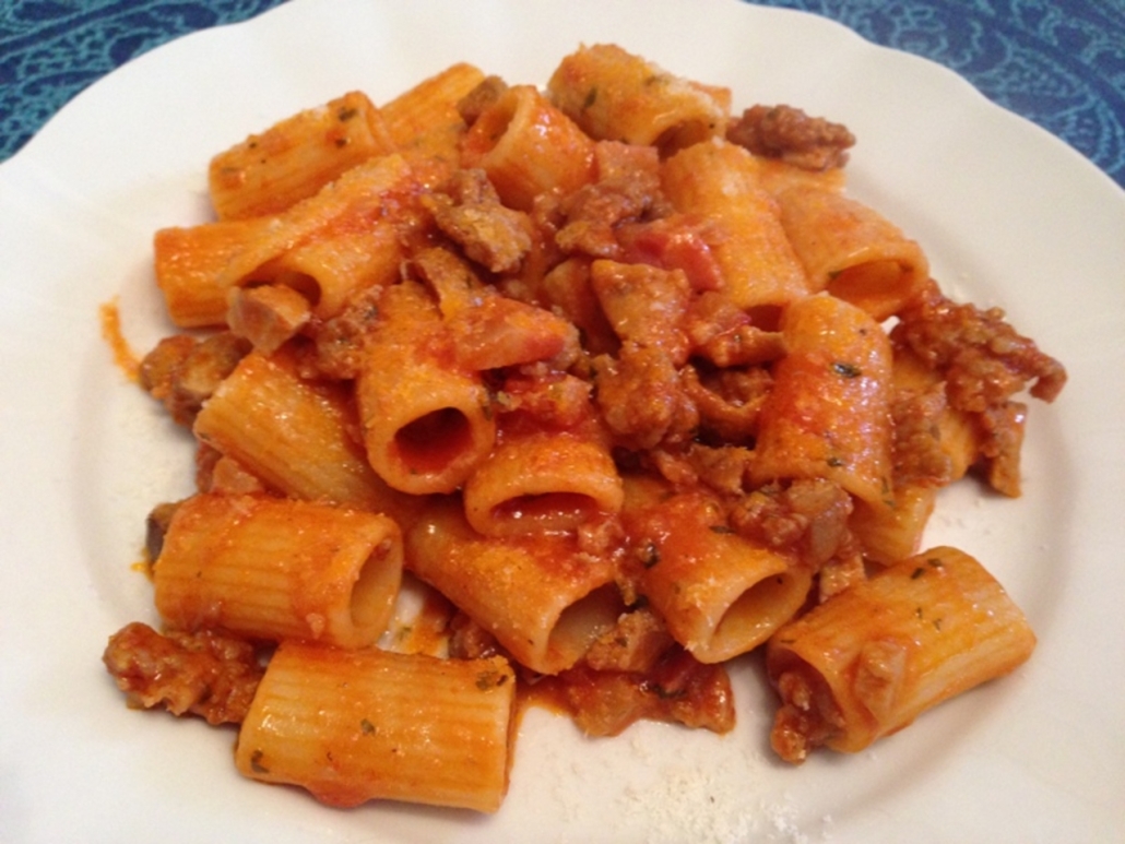 mezze maniche amatriciana